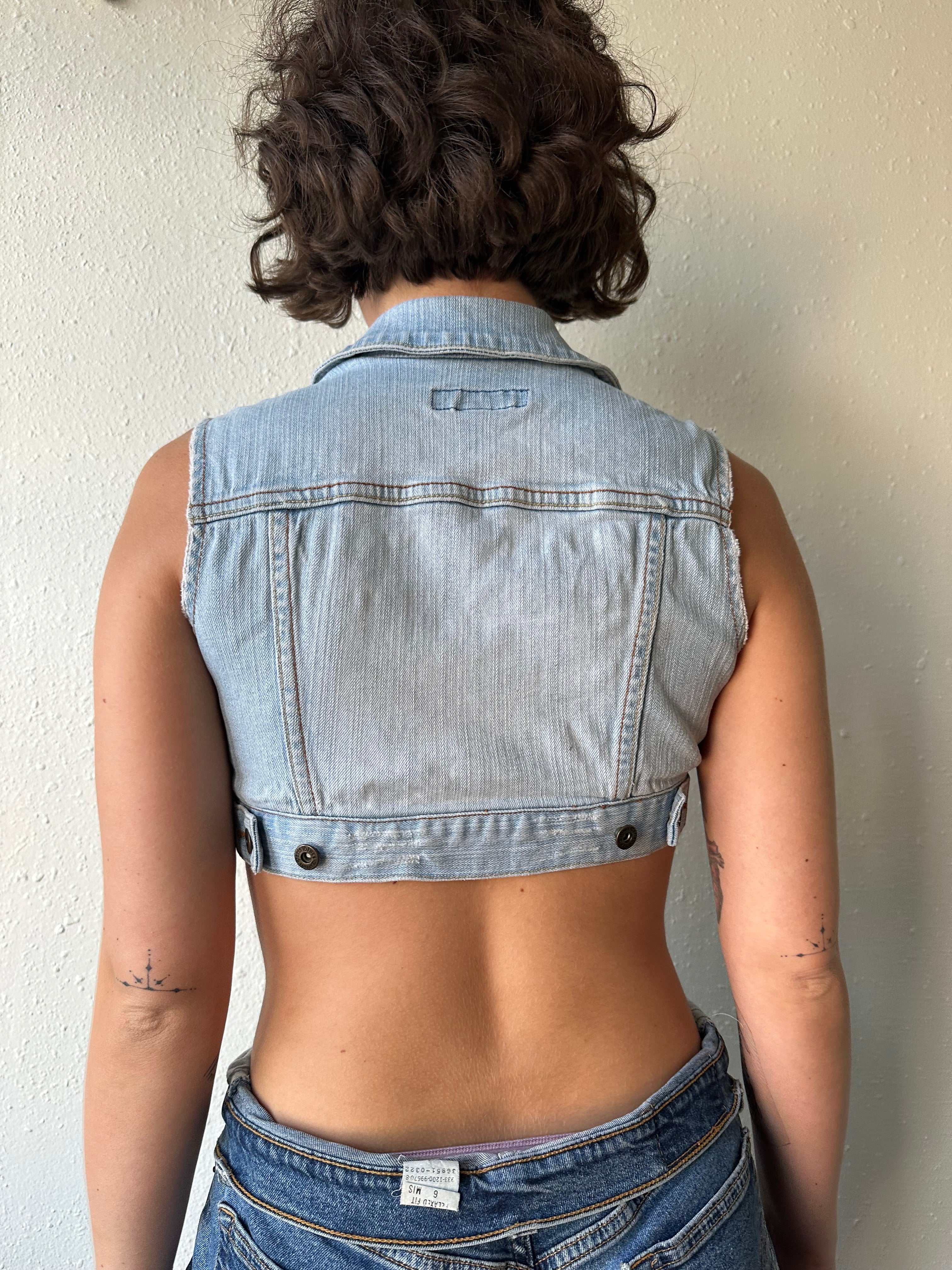 トップス AMERI VINTAGE COMPACT FADE DENIM VEST COMPACT FADE DENIM VEST