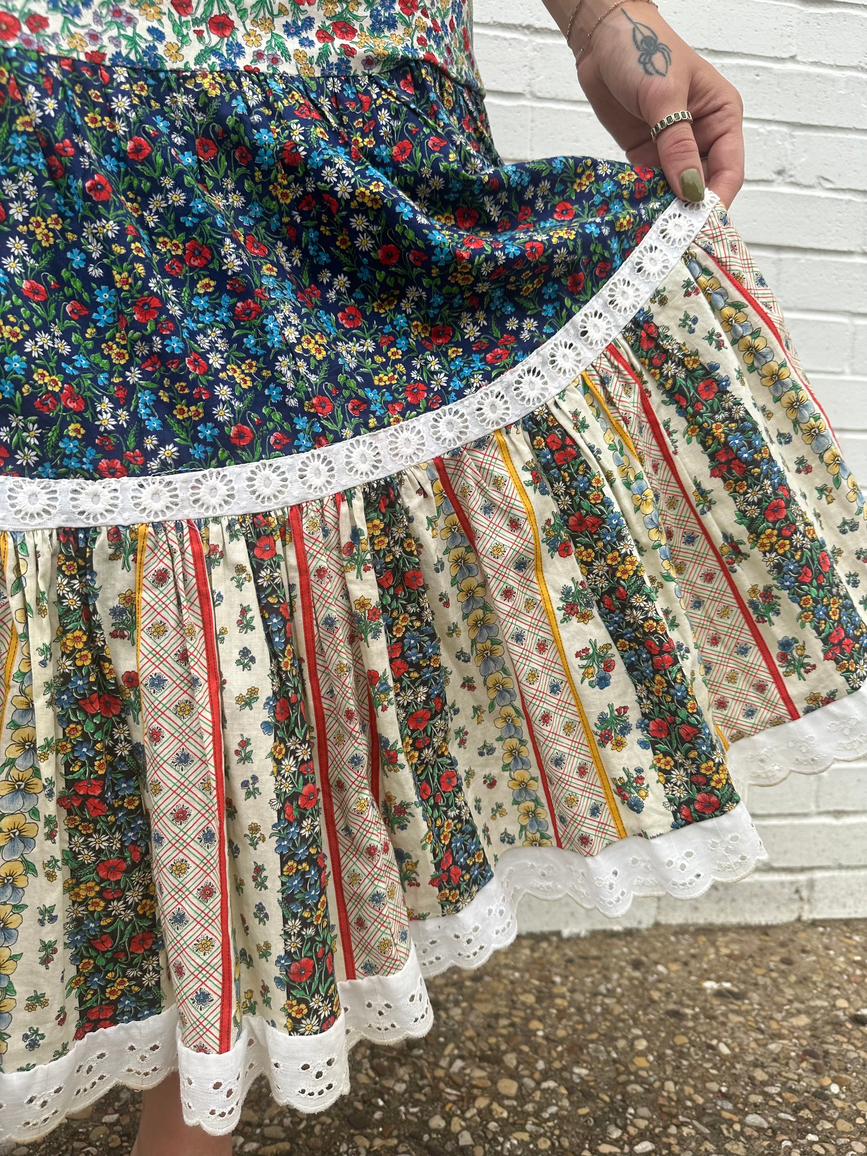 gunne sax ガニーサックス　小花柄　vintage skirt Vintage Gunne Sax Skirt // Jessica's Gunnies Button up
